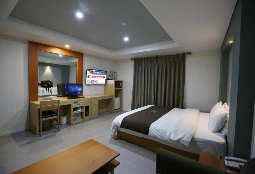 Fotos del hotel Symphony:  19