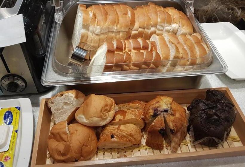 Fotos del hotel Symphony:  18