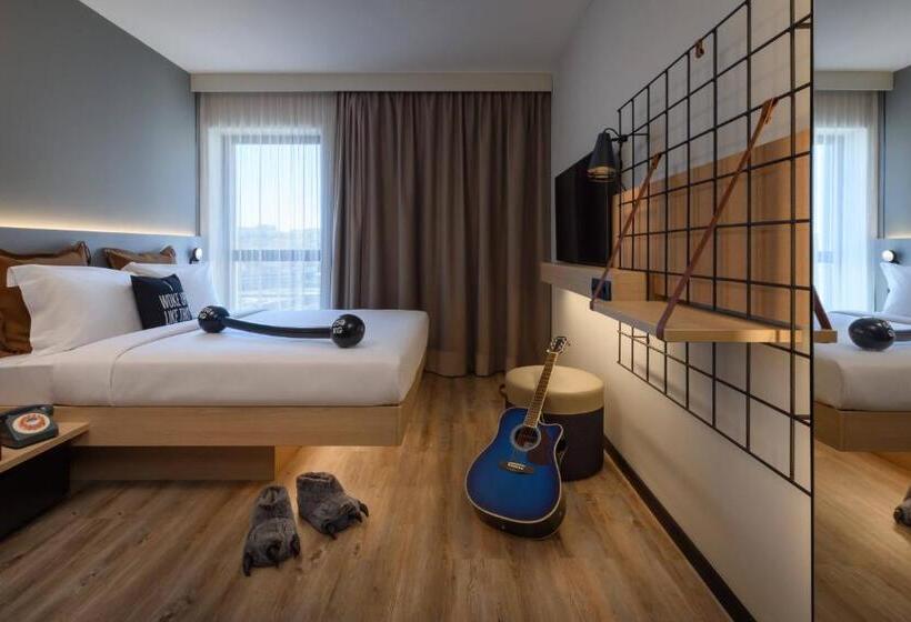 Fotos del hotel Moxy Lisboa Oriente:  18