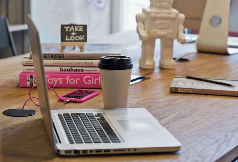 Fotos del hotel Moxy Lisboa Oriente:  12