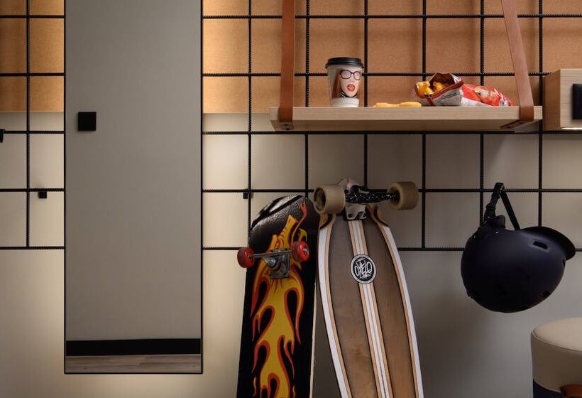 Fotos del hotel Moxy Lisboa Oriente:  3