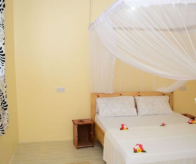 Fotos del hotel Kigwedeni Villas:  18