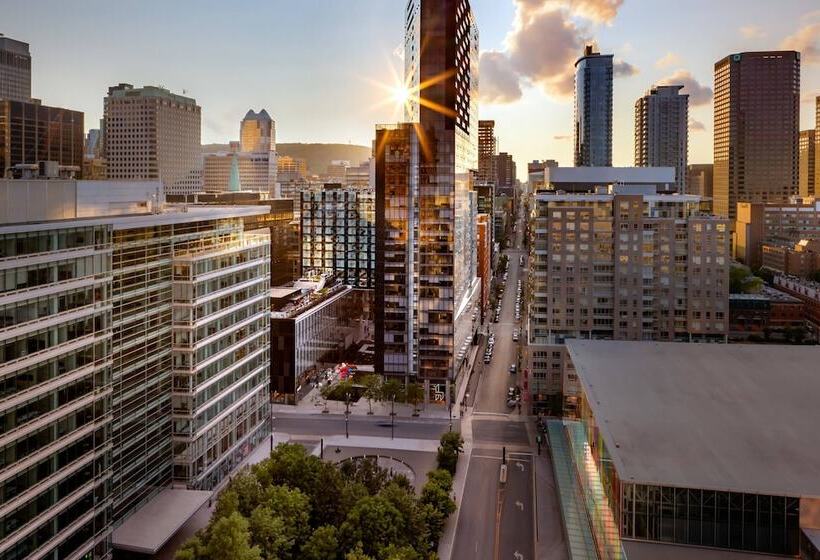 Humaniti  Montreal, Autograph Collection