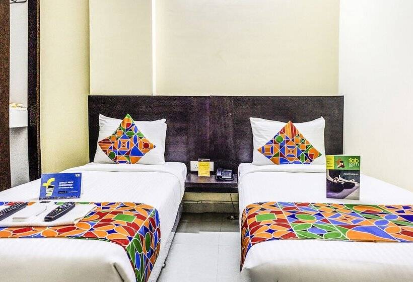 Fotos del hotel Capital O 70043 Limestone Luxury Rooms:  12