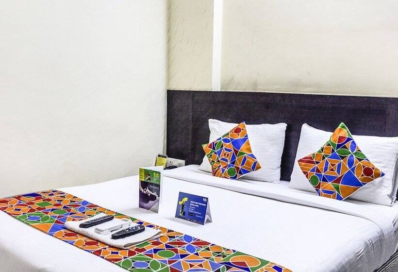 Fotos del hotel Capital O 70043 Limestone Luxury Rooms:  15