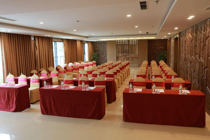 Fotos del hotel Muong Thanh Grand Con Cuong:  2