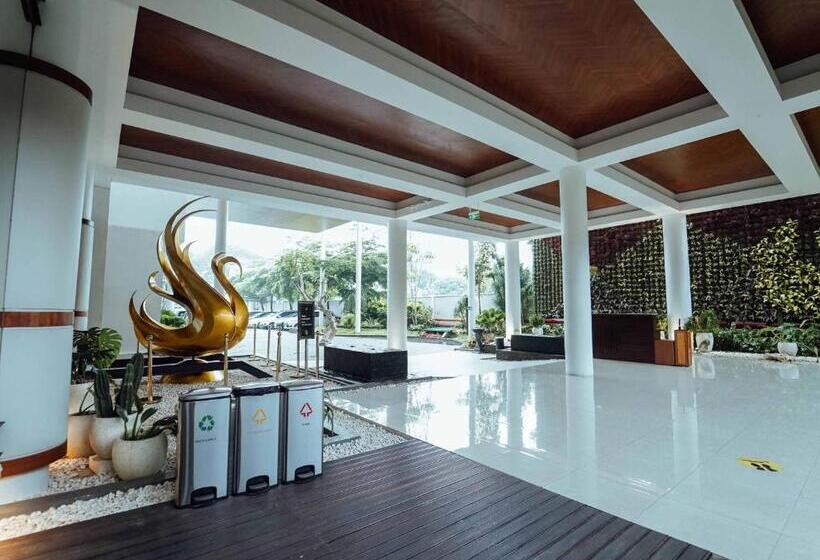 Fotos del hotel Rayz Umm  Malang:  12