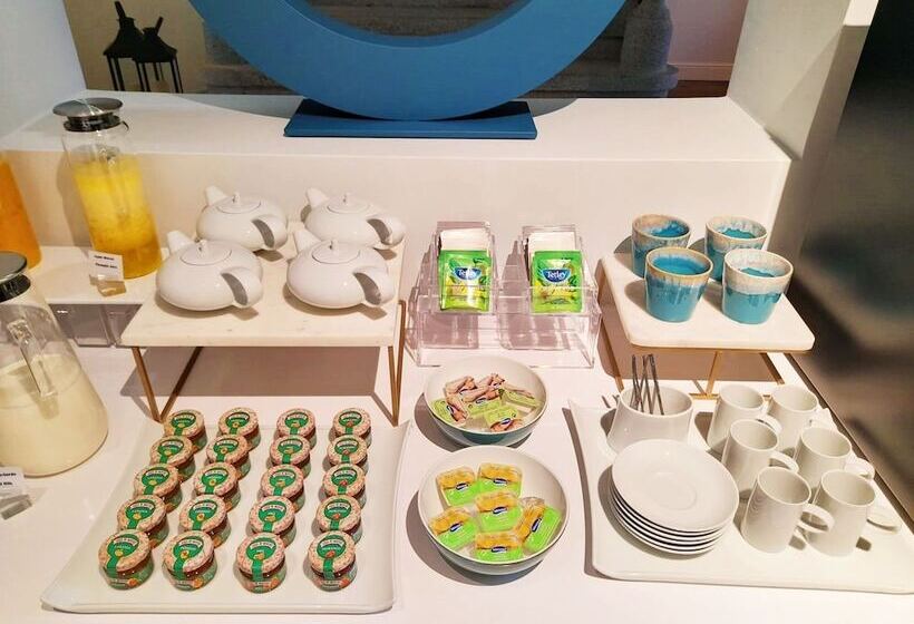 Fotos del hotel Mourasuites:  7