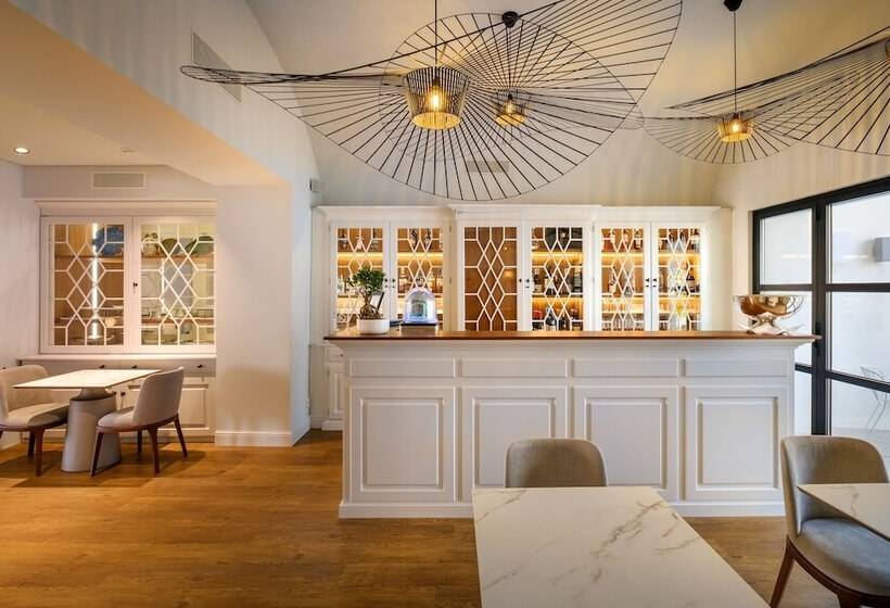 Fotos del hotel Mourasuites:  2