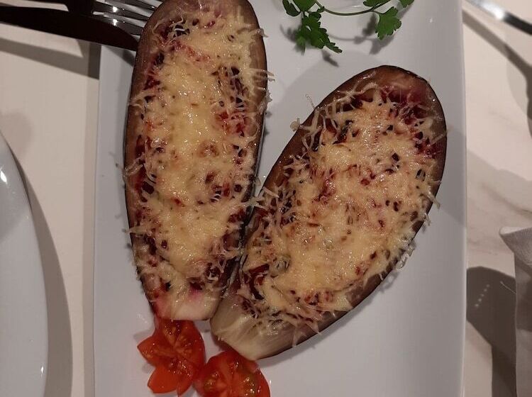 Fotos del hotel Mourasuites:  12