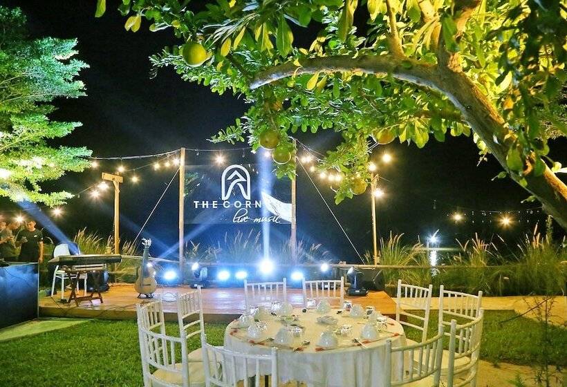 Fotos del hotel The Corner Riverside Villa:  21