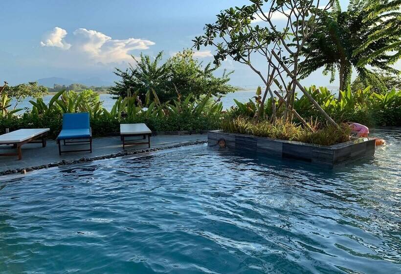 Fotos del hotel The Corner Riverside Villa:  17