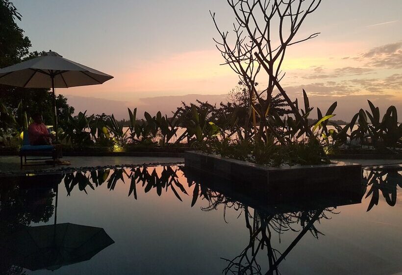 Fotos del hotel The Corner Riverside Villa:  15