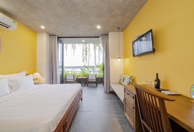 Fotos del hotel The Corner Riverside Villa:  3