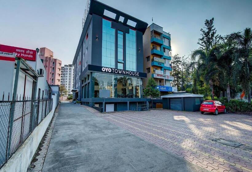 Fotos del hotel Oyo Townhouse 048 Hadapsar:  17