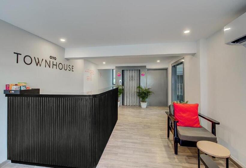 Fotos del hotel Oyo Townhouse 048 Hadapsar:  21