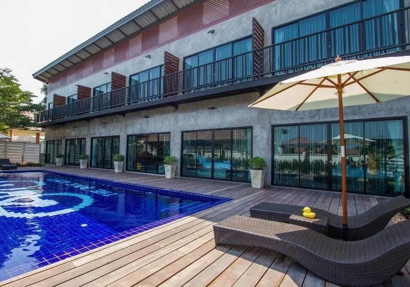 Fotos del hotel The Bike Loft Family Hostel:  7