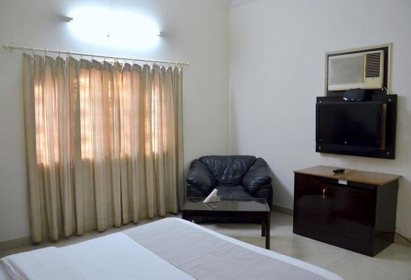 Oyo Premium Manoj Pandey Chowk