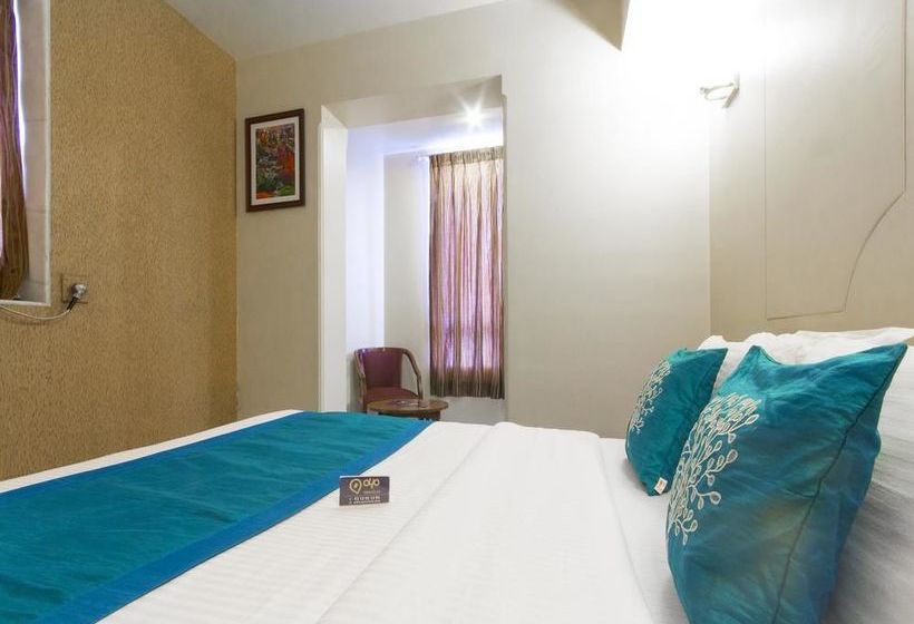 Fotos del hotel Oyo Premium Sion Railway Station:  12