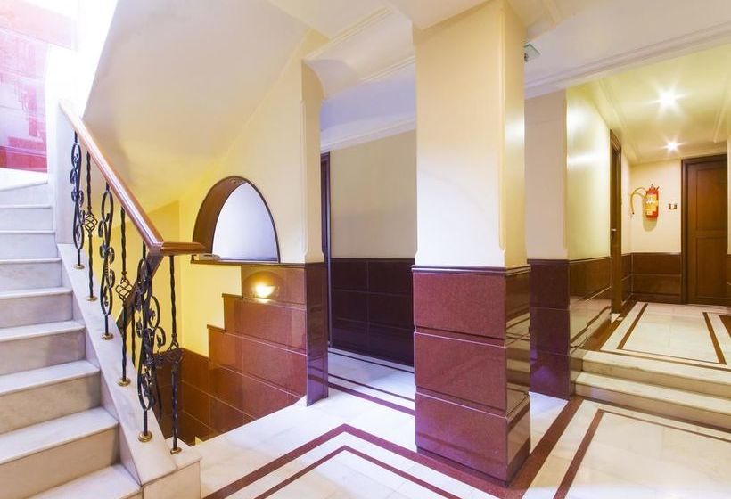 Fotos del hotel Oyo Premium Sion Railway Station:  6