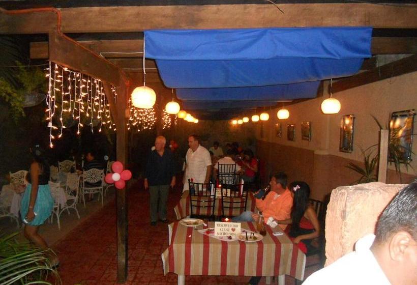 Fotos del hotel Marquis Hotel & Restaurant:  4