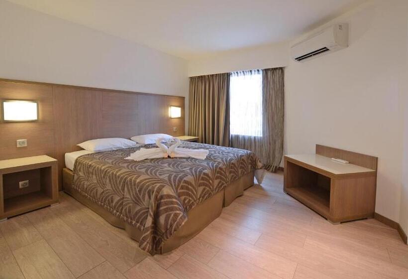 Fotos del hotel Calvi Hôtel:  18