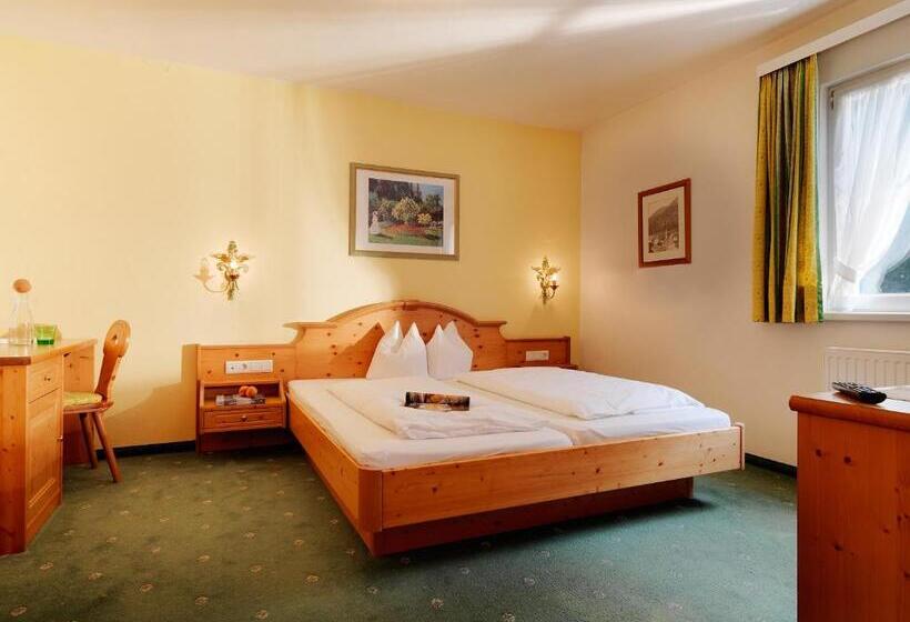 Fotos del hotel Posthotel Strengen:  23