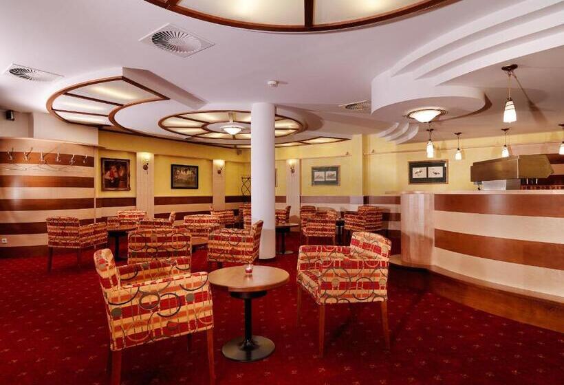 Fotos del hotel Posthotel Strengen:  2