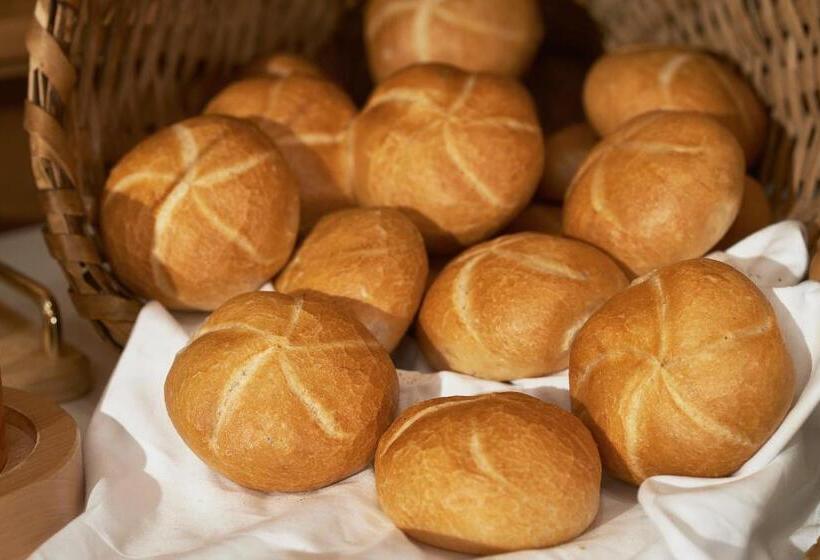 Fotos del hotel Posthotel Strengen:  10