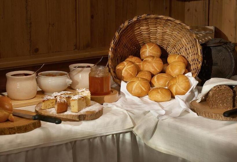 Fotos del hotel Posthotel Strengen:  13