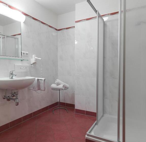 Fotos del hotel Posthotel Strengen:  14