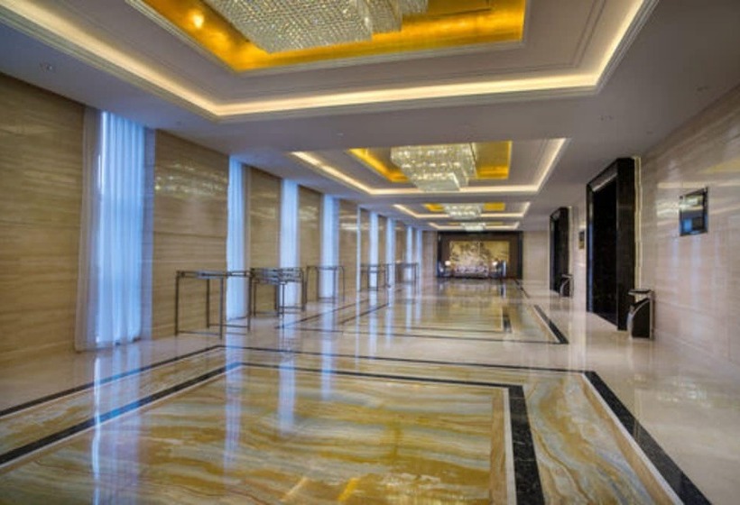 Fotos del hotel Embassador International:  4