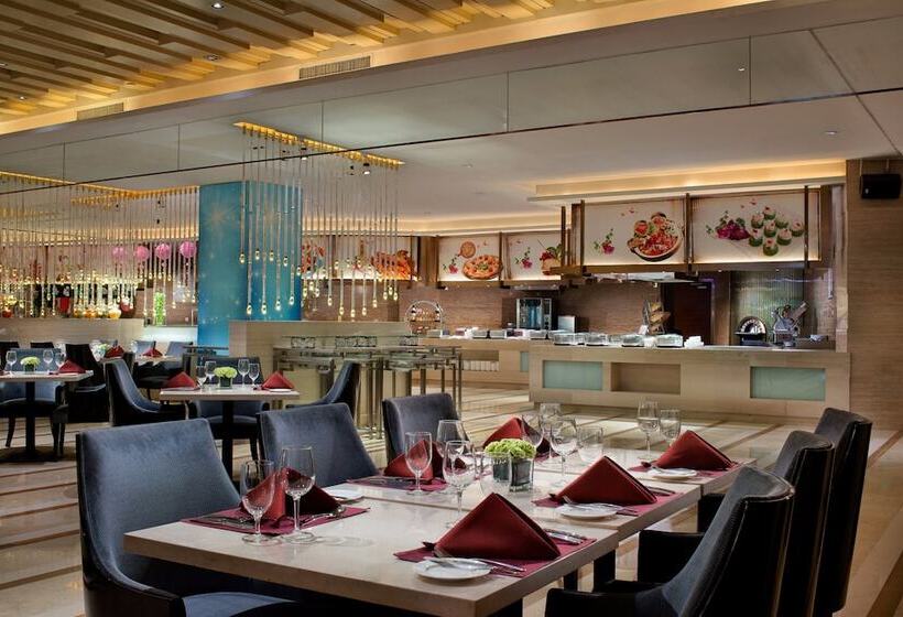 Fotos del hotel Embassador International:  6