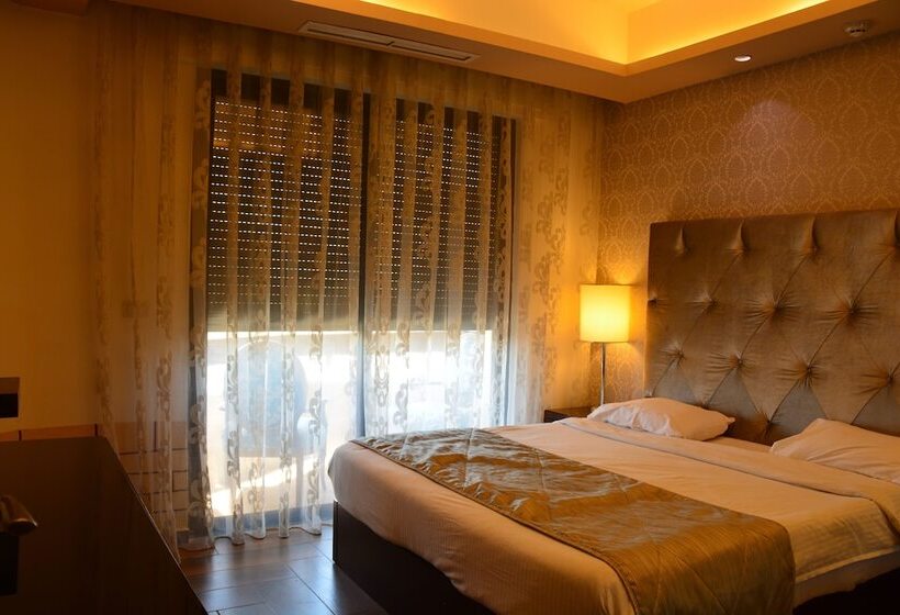 Fotos del hotel Nadine Boutique Suites:  14