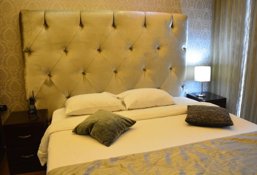 Fotos del hotel Nadine Boutique Suites:  13