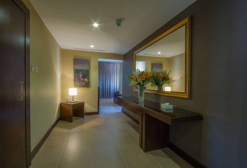 Fotos del hotel Nadine Boutique Suites:  17