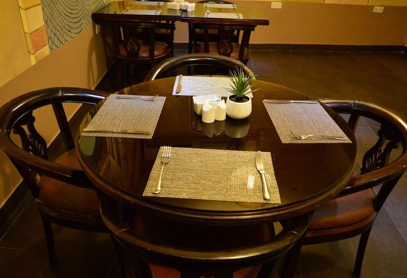 Fotos del hotel Nadine Boutique Suites:  11