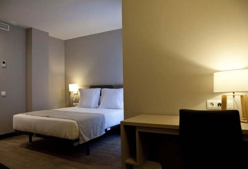 Fotos del hotel May Ramblas:  2