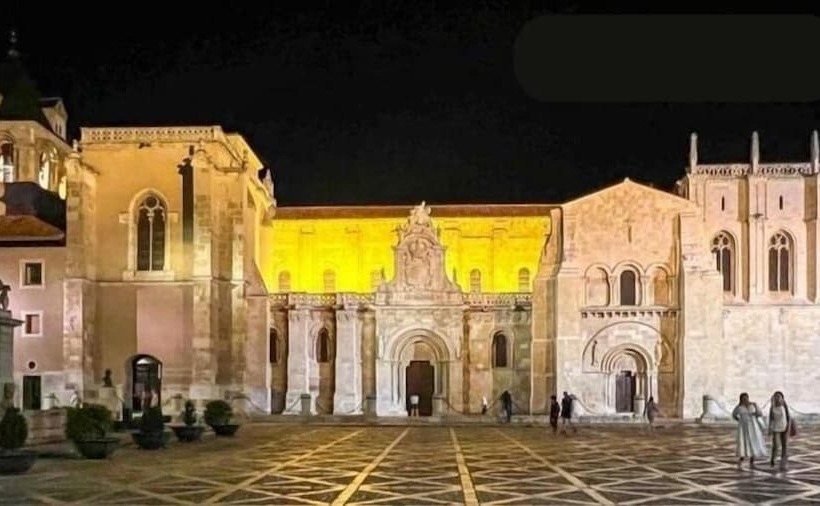 Fotos del hotel Real Colegiata San Isidoro:  6