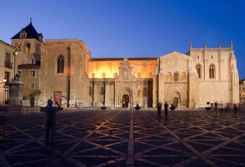 Fotos del hotel Real Colegiata San Isidoro:  3