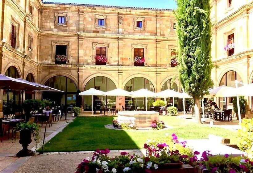 Fotos del hotel Real Colegiata San Isidoro:  2