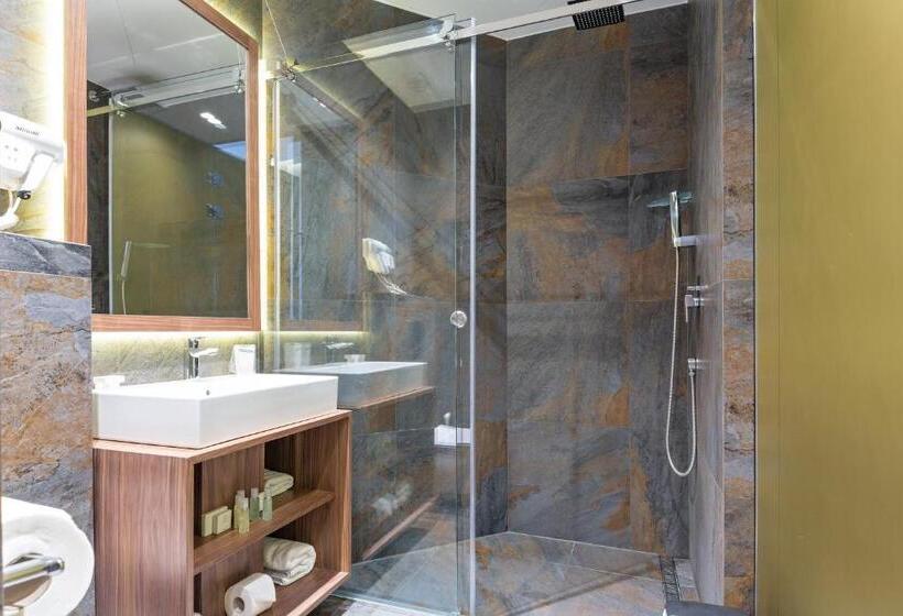 Fotos del hotel Five Points Square  City Center:  4