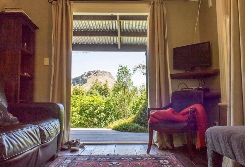 Fotos del hotel Toms Cottages:  8