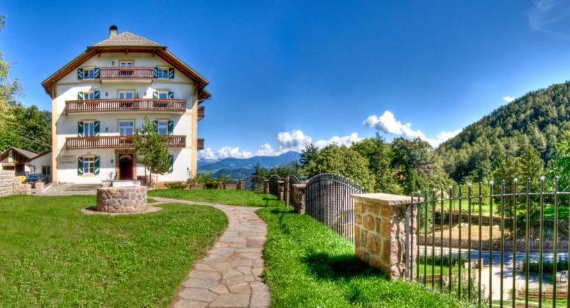 Fotos del hotel Apartments Waldquell:  17