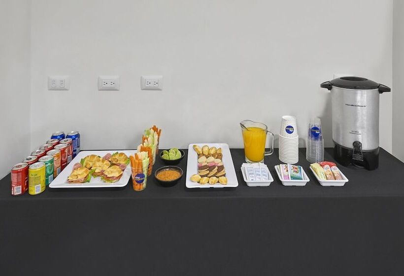 Fotos del hotel City Express Junior Aguascalientes Centro:  4