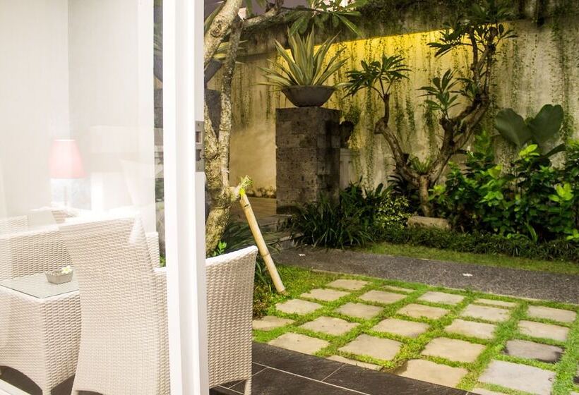 Fotos del hotel Transera Kamini Legian:  12