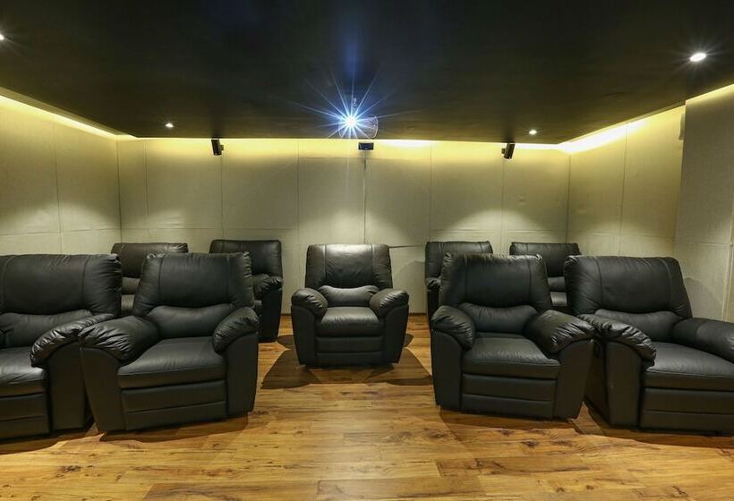 Fotos del hotel Horton Towers And Cottages:  2