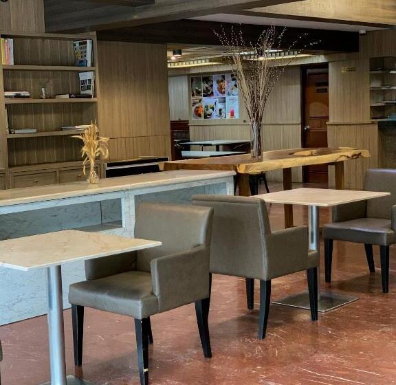 Fotos del hotel Watana:  9