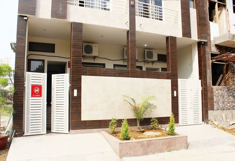 Fotos del hotel Oyo Rooms Sector 49:  9