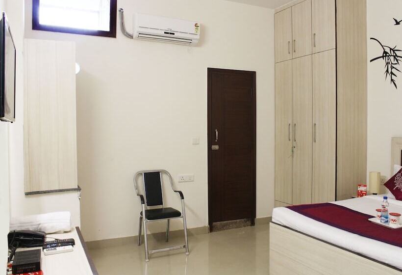 Oyo Rooms Sector 49